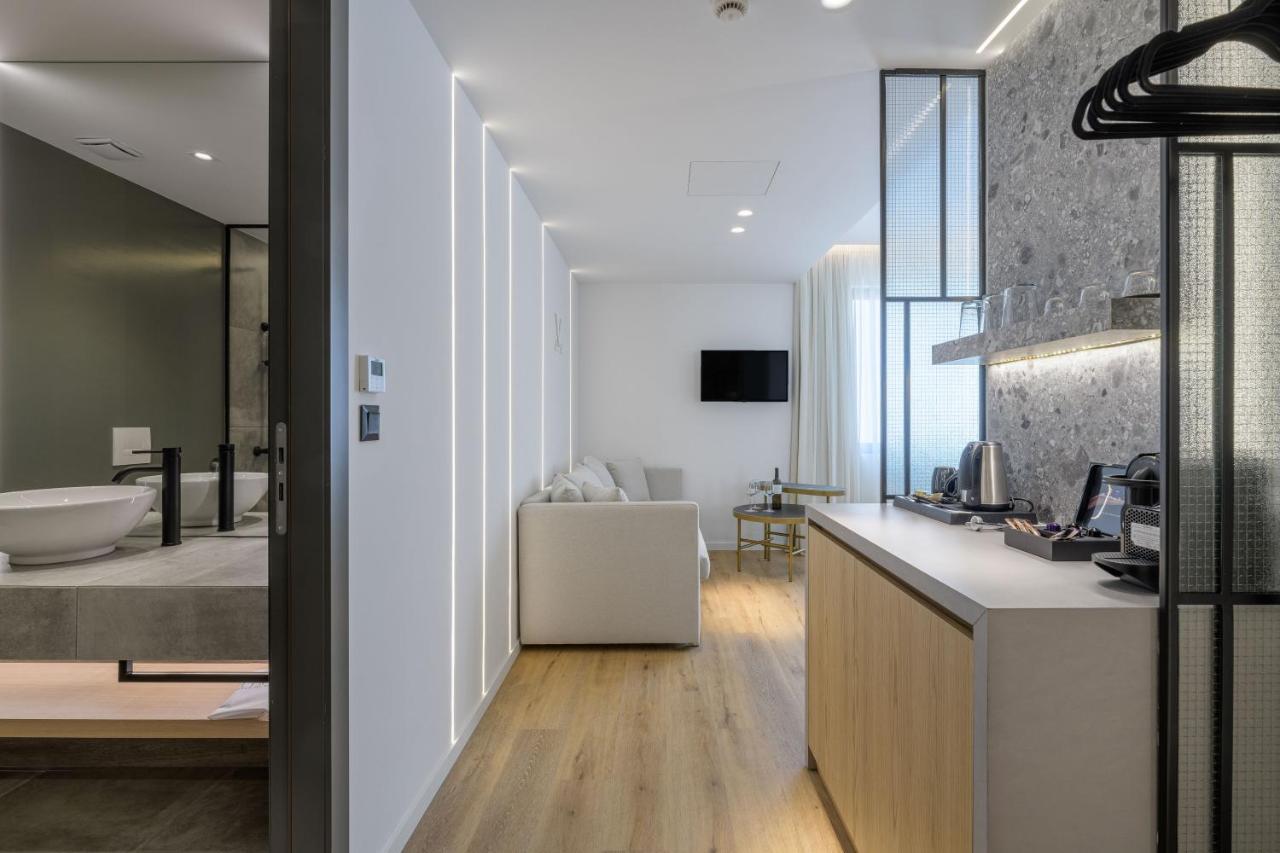 Acropolis Magenta Luxury Suites Athen Exterior foto